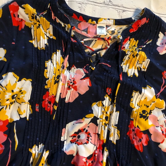 Navy Floral Long Sleeve Old Navy Top - Picture 2 of 5